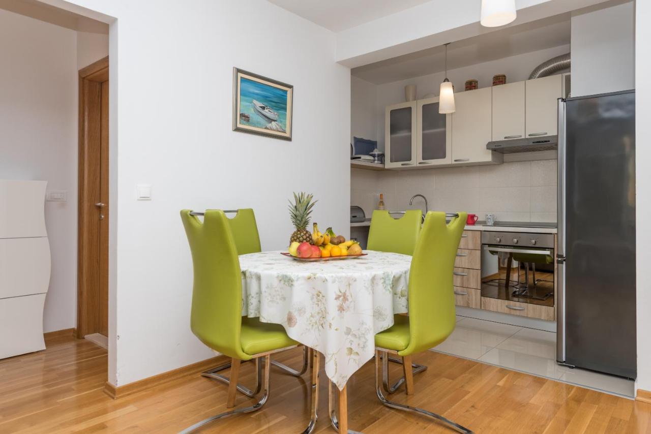 Apartmán Neno Makarská Exteriér fotografie