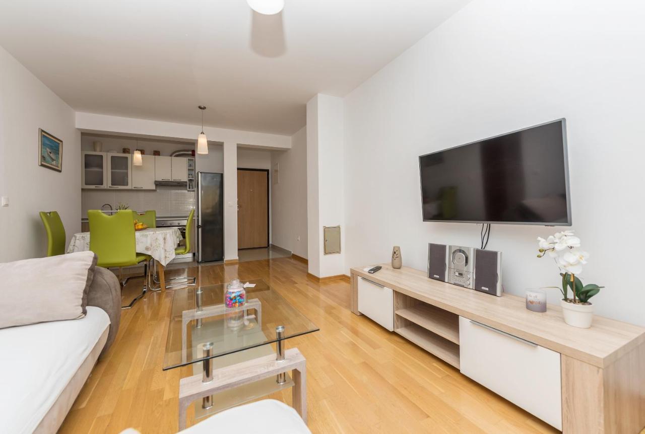 Apartmán Neno Makarská Exteriér fotografie